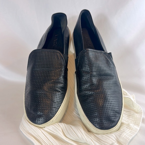 Vince Size 11 US / EUR 43, Black with white soles slide-on shoes - Picture 1 of 11